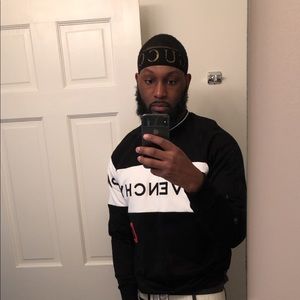 Meet your Posher, Curtis